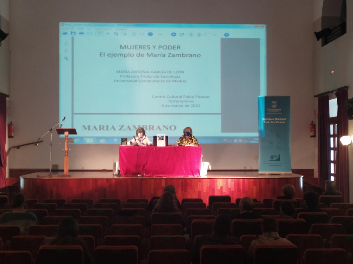 20210311144317_happened_45_conferencia-mujer-y-poder-torremolinos-cultura3.jpg