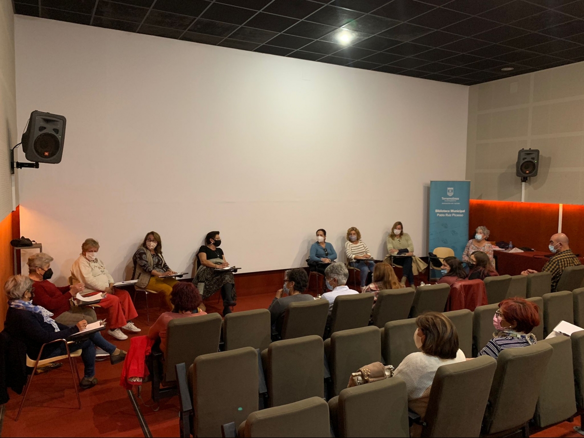 20211111104152_happened_120_9-noviembre-taller-interactivo-torremolinos-cultura-1.jpg