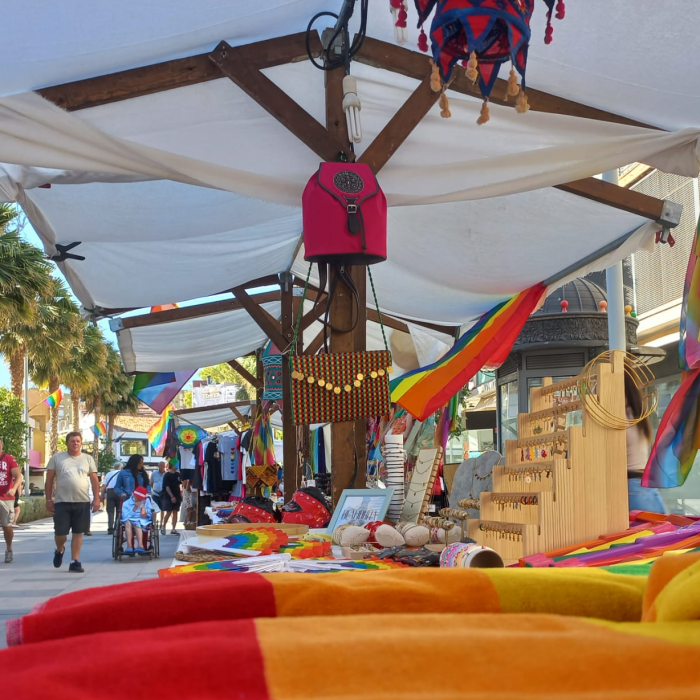 La Avenida Palma de Mallorca acoge hasta el próximo 5 de junio el Mercado LGTBI